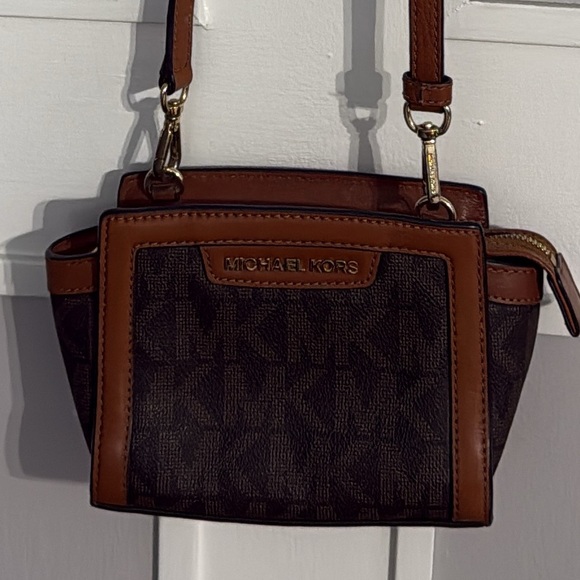 Michael Kors Handbags - Small Michael Kors Crossbody Shoulder Bag